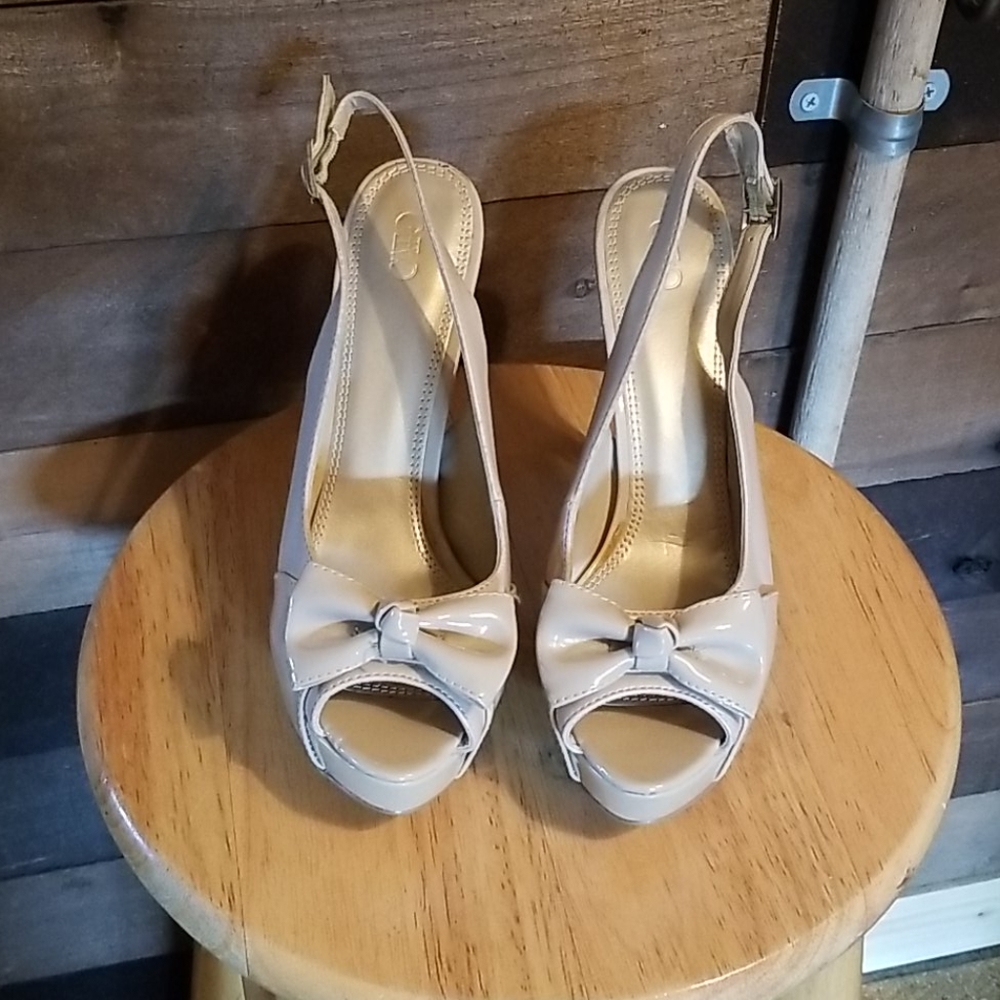 High heels - Picture 2 of 4